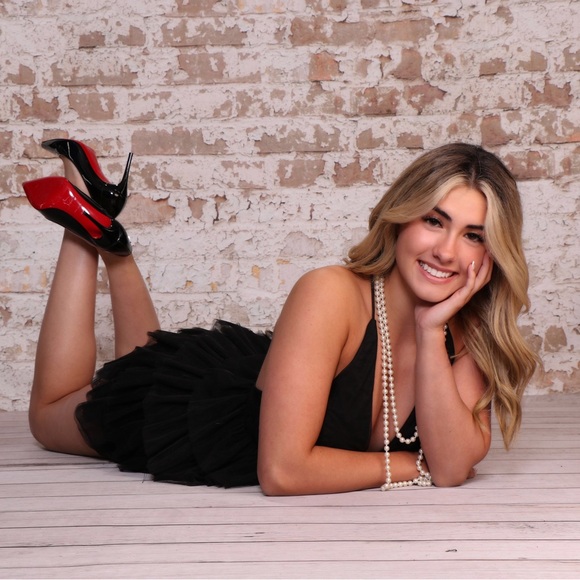 Meet your Posher, Alexis - Picture 11 of 15